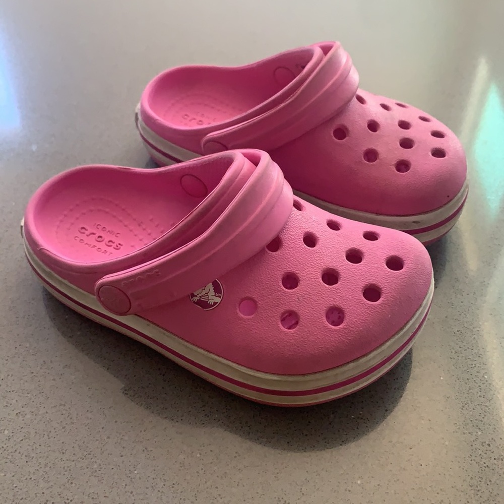 CROCS